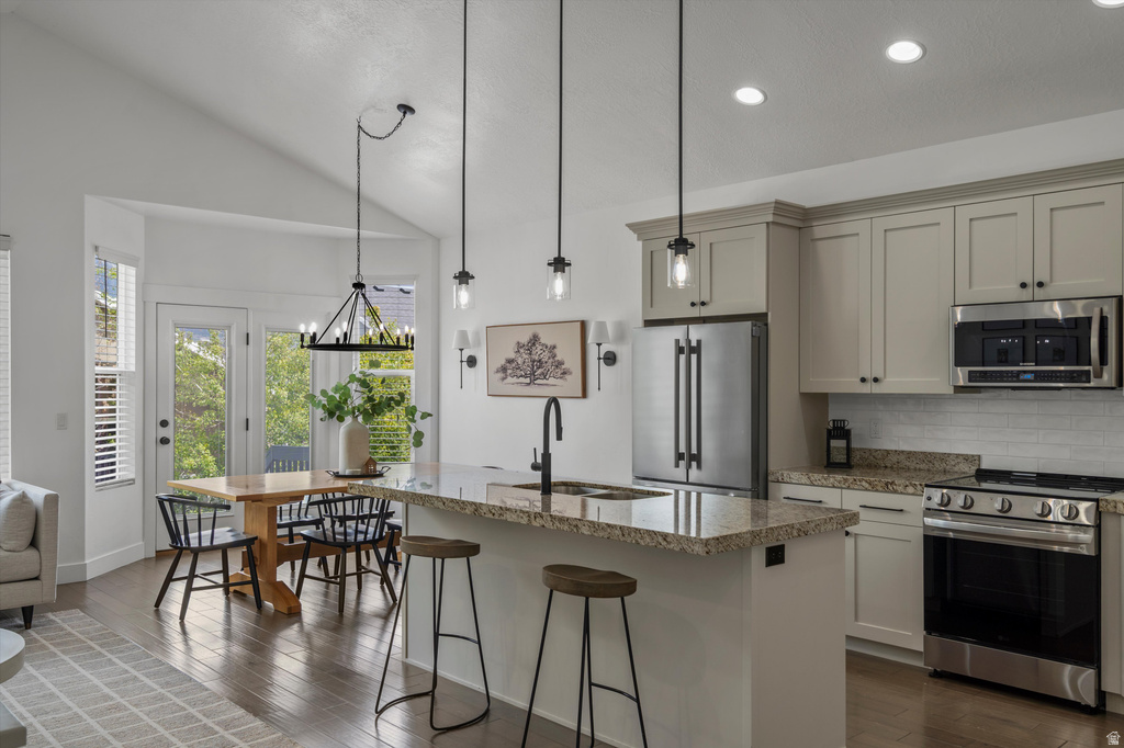 542 E PETERSEN PKWY South Weber, UT 84405