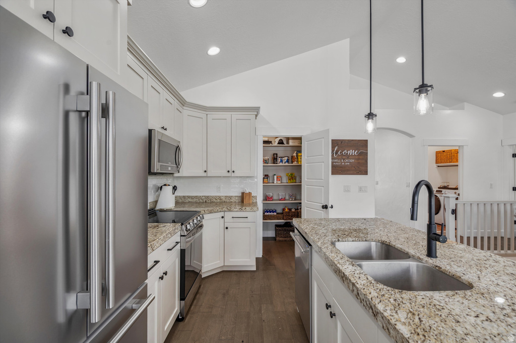 542 E PETERSEN PKWY South Weber, UT 84405