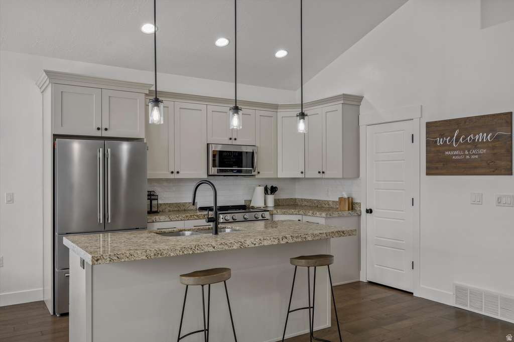 542 E PETERSEN PKWY South Weber, UT 84405