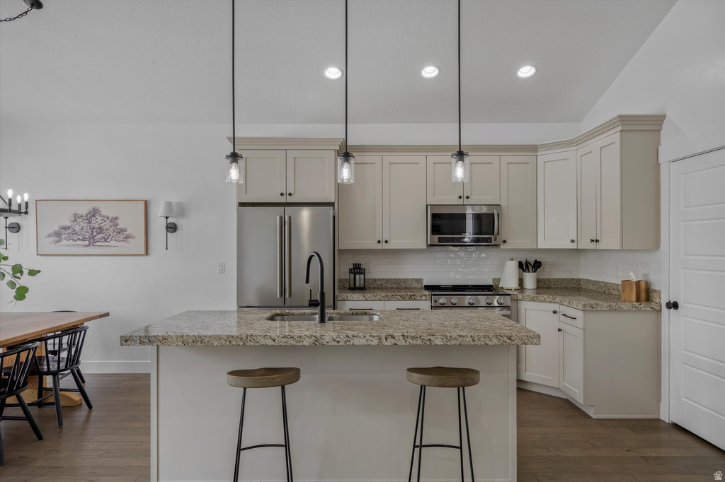 542 E PETERSEN PKWY South Weber, UT 84405