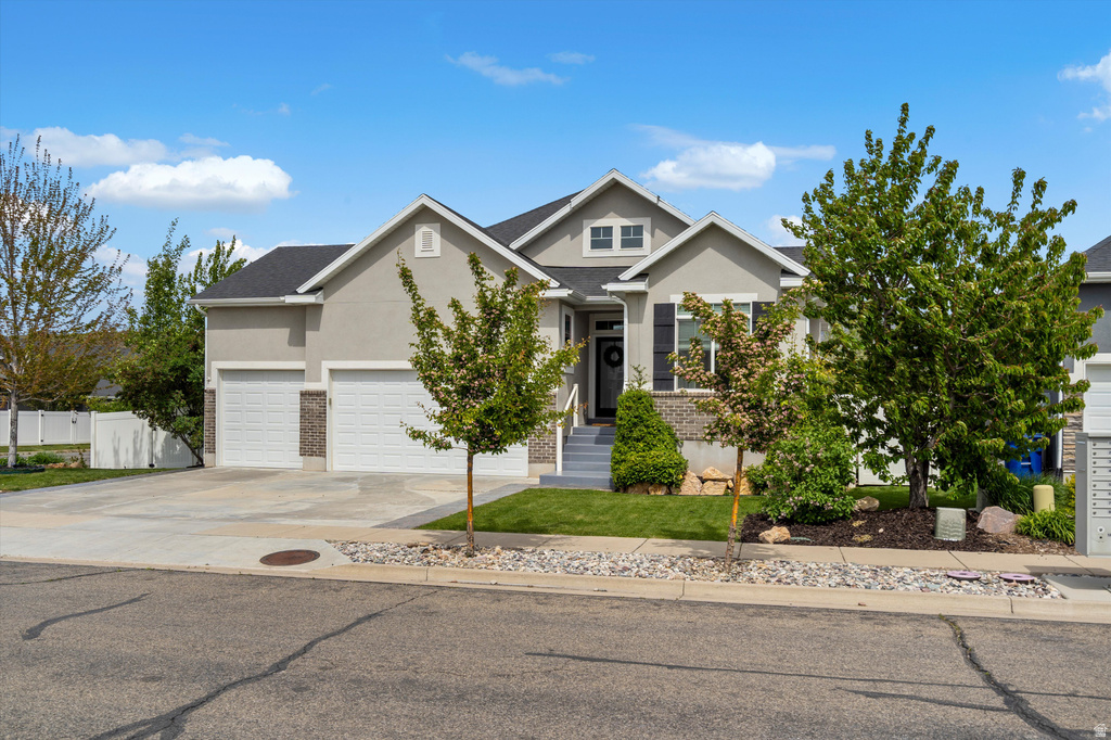 542 E PETERSEN PKWY South Weber, UT 84405