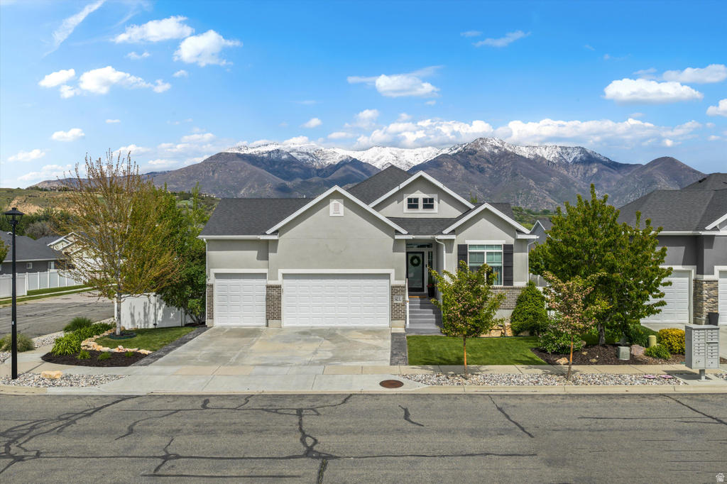 542 E PETERSEN PKWY South Weber, UT 84405