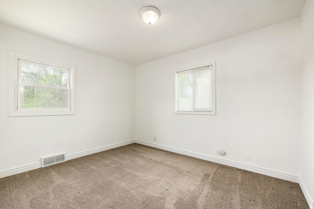 1841 S VAN BUREN AVE Ogden, UT 84401