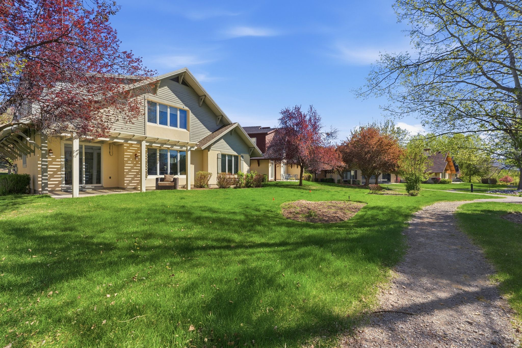 33 W VILLAGE CIR Midway, UT 84049