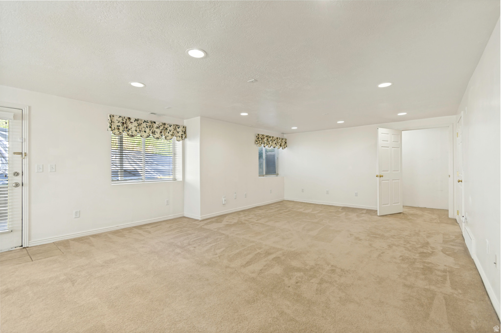12458 S TITHING POINT DR Riverton, UT 84065
