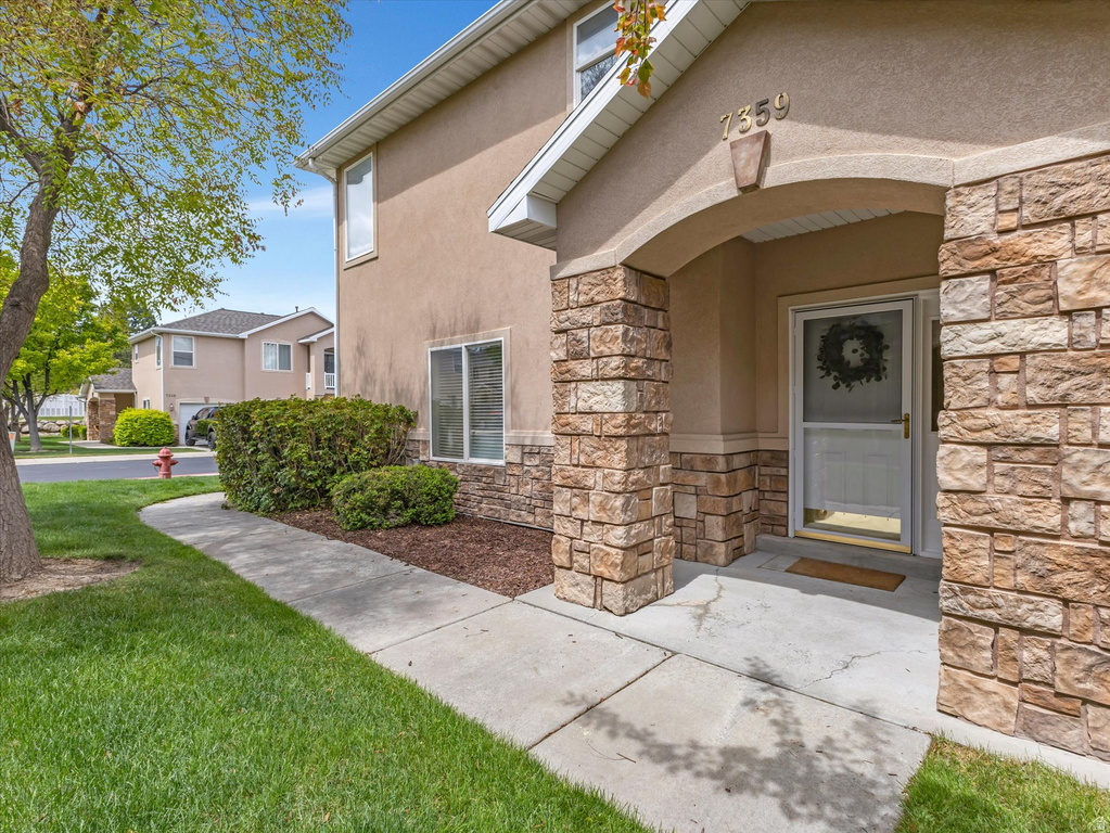 7359 S GERALEE LN West Jordan, UT 84084
