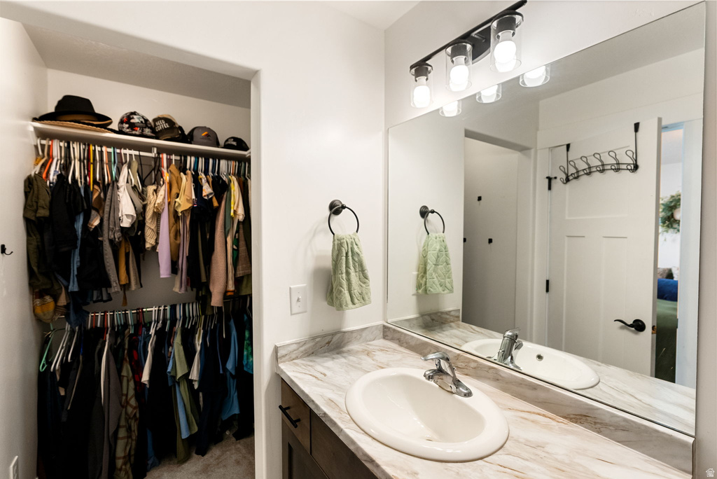 1534 E 600 S Hyrum, UT 84319