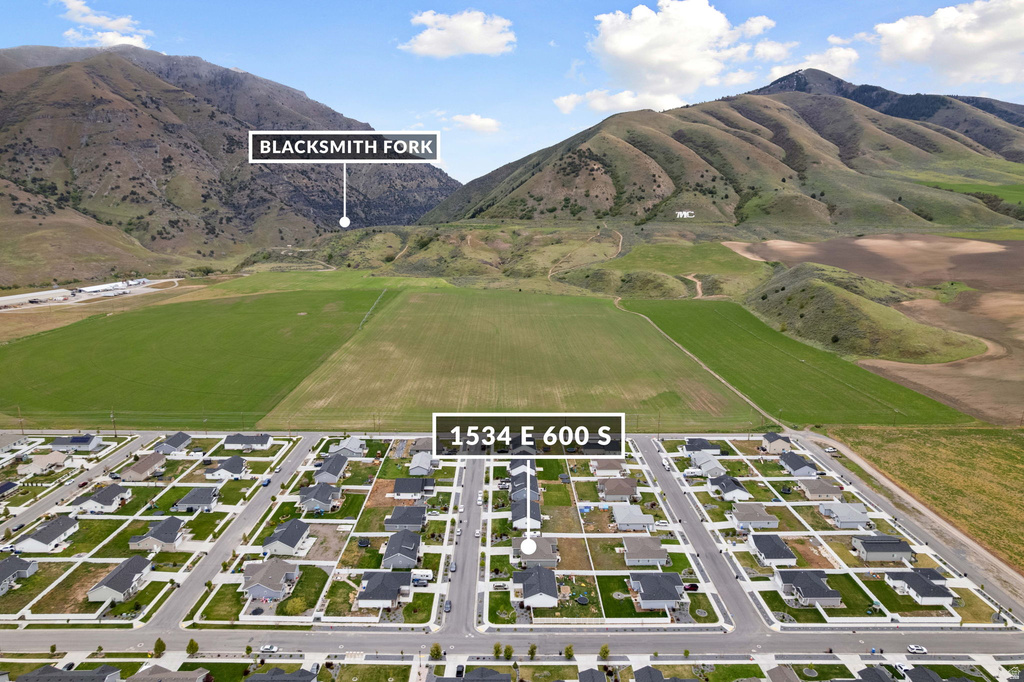 1534 E 600 S Hyrum, UT 84319