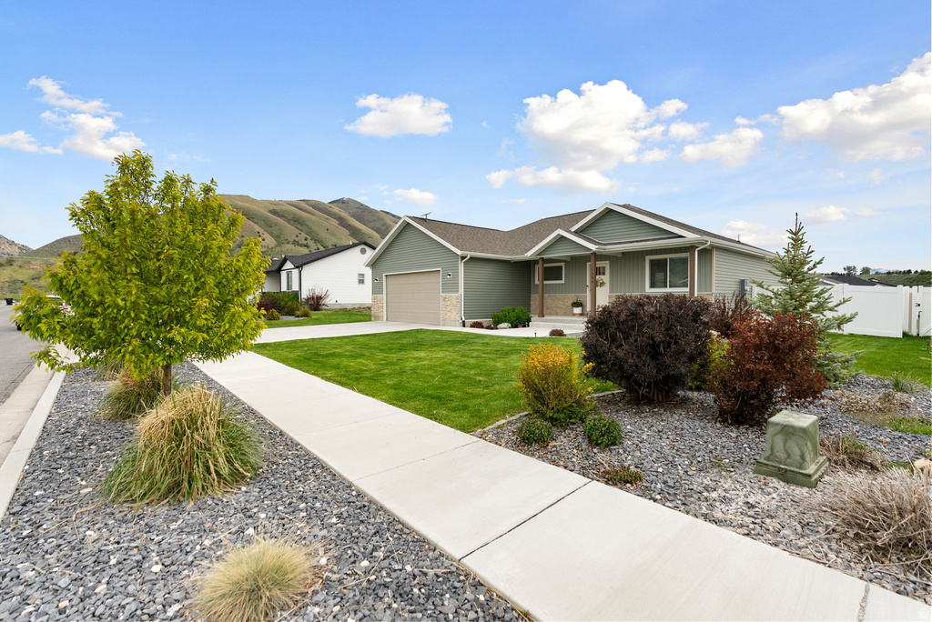 1534 E 600 S Hyrum, UT 84319