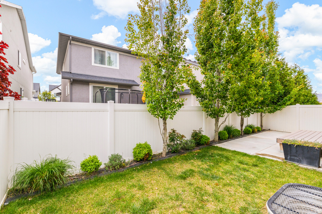 947 W CUSHING RD Bluffdale, UT 84065