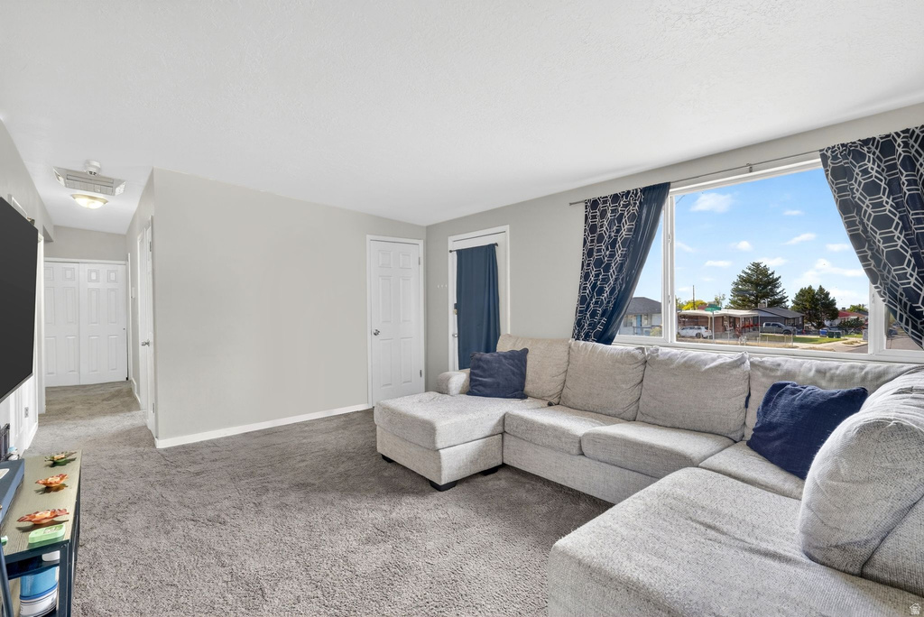 698 E OQUIRRH AVE Tooele, UT 84074