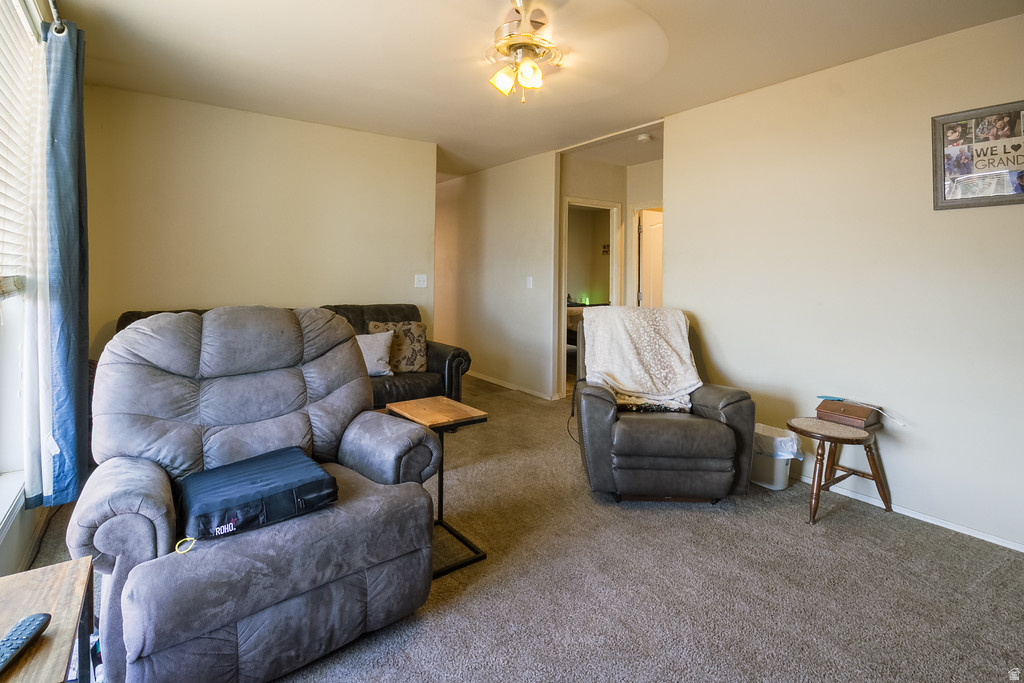 11465 E 6000 N Lapoint, UT 84039