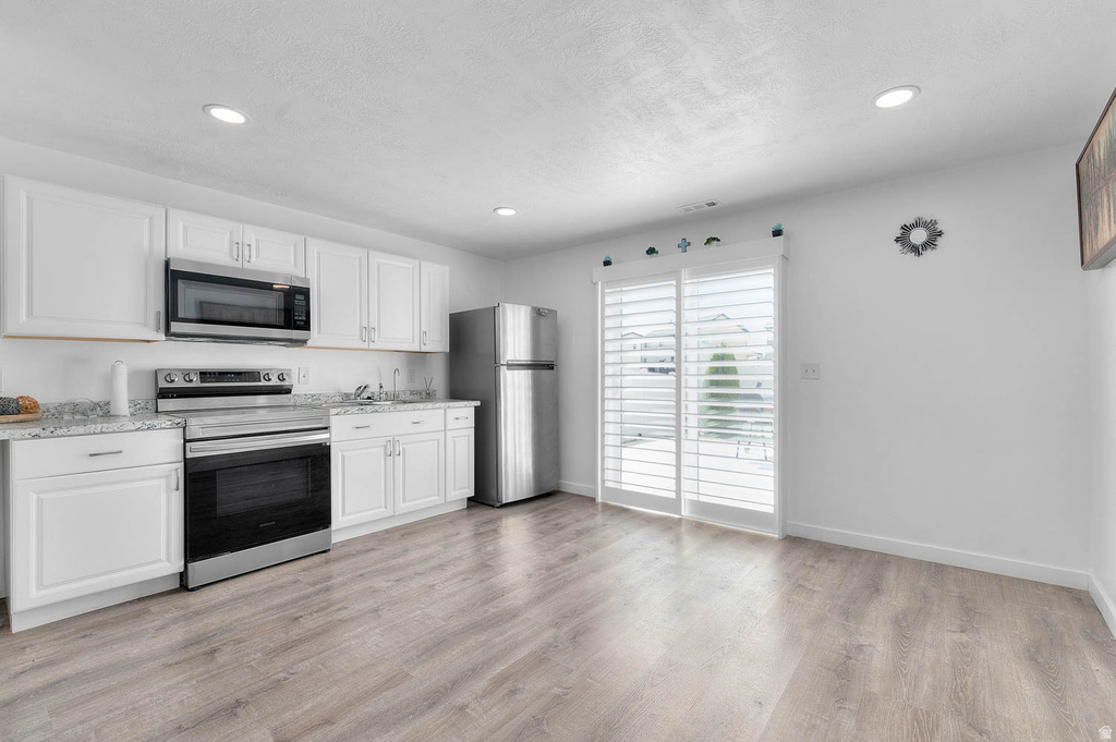 4236 E BONNE VISTA DR Eagle Mountain, UT 84005