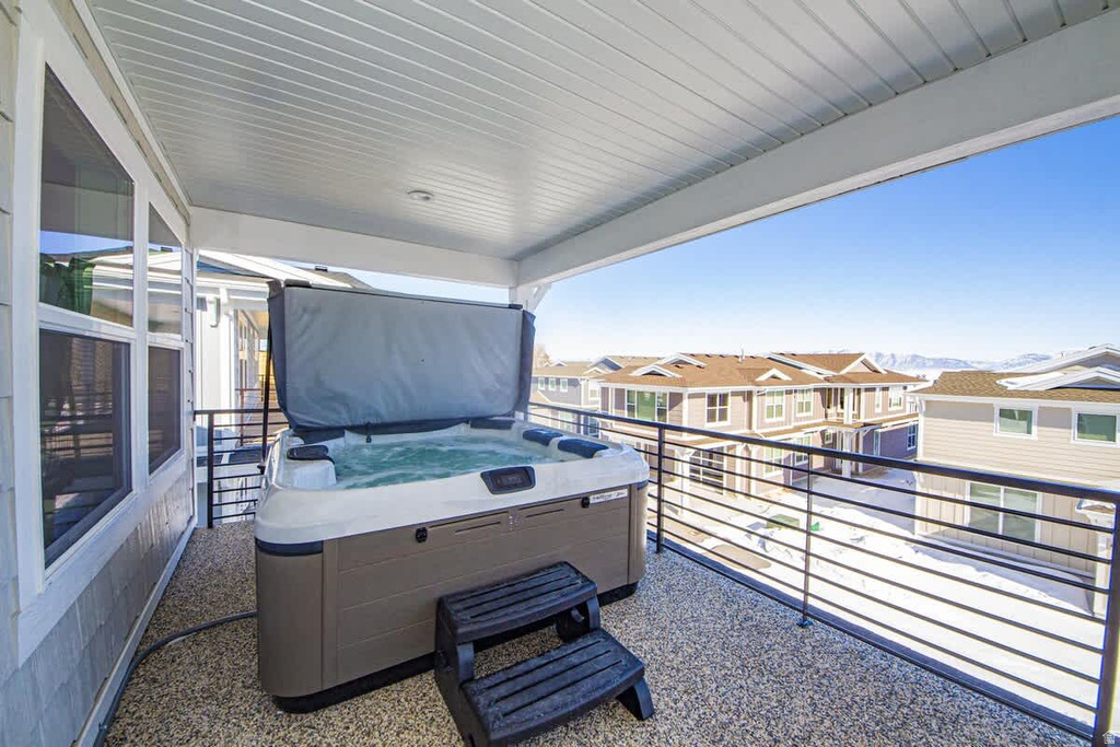 601 S AMBER LN Garden City, UT 84028