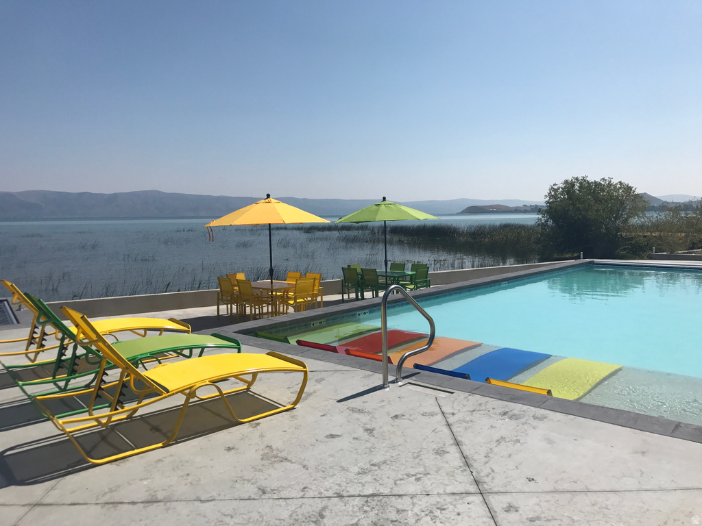601 S AMBER LN Garden City, UT 84028