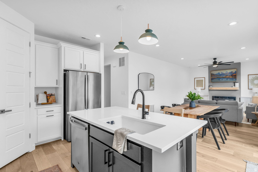 1748 N KILLDEER DR Salem, UT 84653