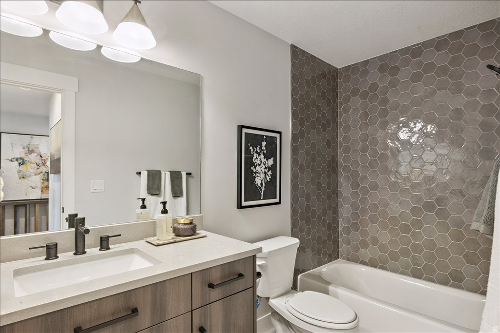 2534 S 2430 ST #507 Syracuse, UT 84075
