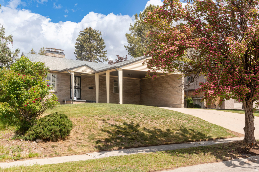 2467 E EMERSON AVE Salt Lake City, UT 84108