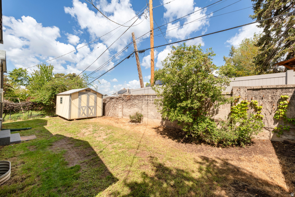 2467 E EMERSON AVE Salt Lake City, UT 84108