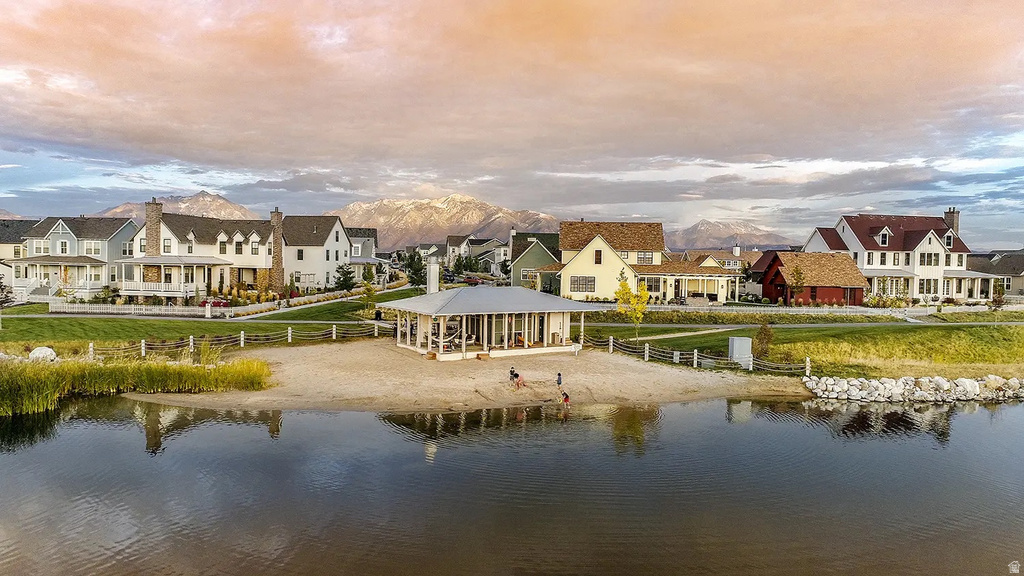 11151 S CHEVIOT HILLS LN South Jordan, UT 84009
