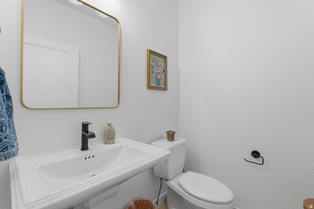 11151 S CHEVIOT HILLS LN South Jordan, UT 84009