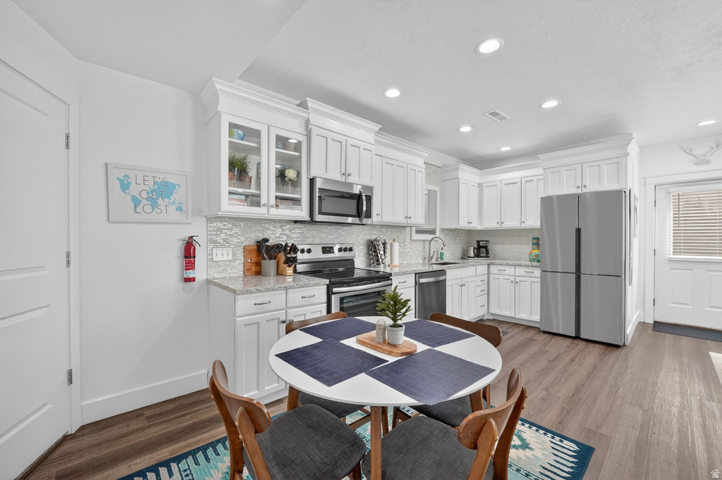 6800 S GREENDALE RD Cottonwood Heights, UT 84121