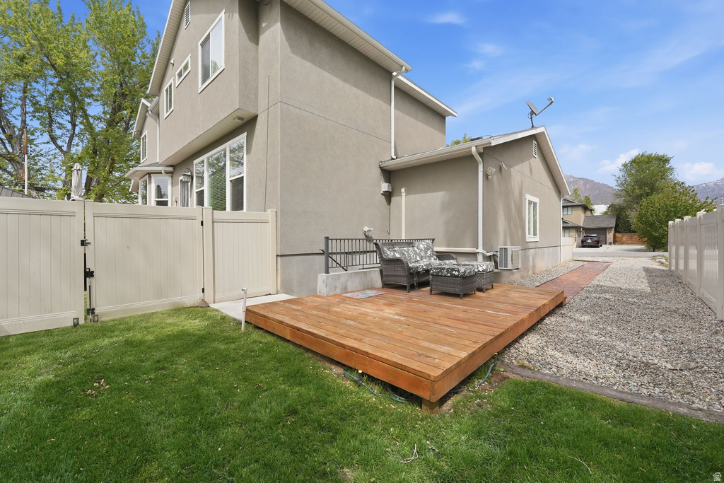 6800 S GREENDALE RD Cottonwood Heights, UT 84121