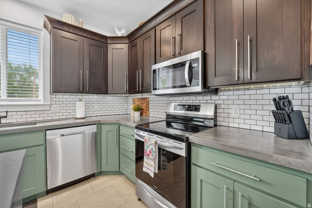 6800 S GREENDALE RD Cottonwood Heights, UT 84121