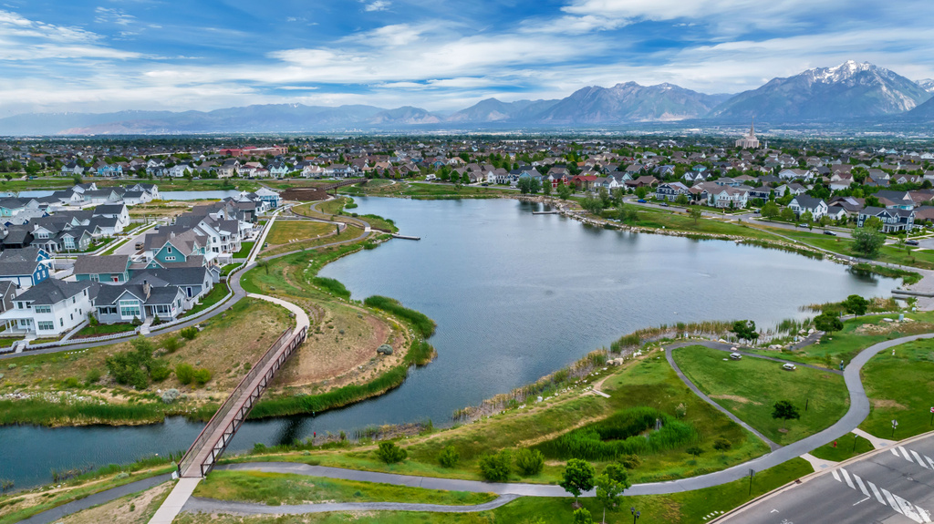 4958 W LAKE AVE South Jordan, UT 84009