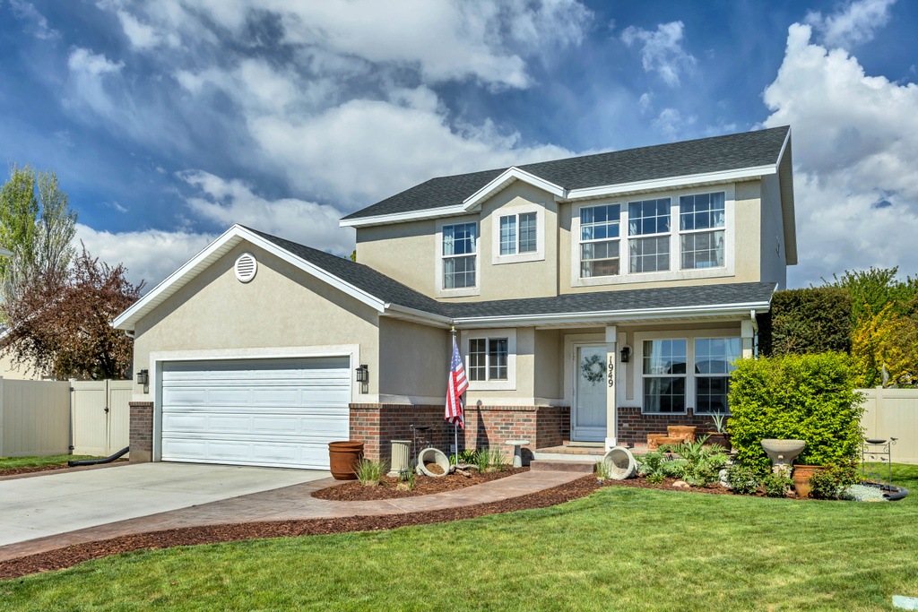 1949 N VINEYARD PL Saratoga Springs, UT 84045
