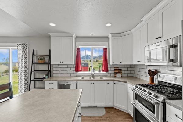 8032 W 1900 N Mendon, UT 84325