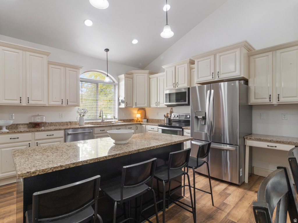 1580 CRESTMONT WAY Kaysville, UT 84037
