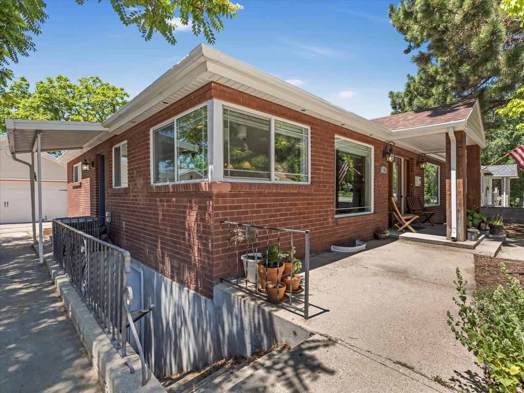 935 N 400 E Bountiful, UT 84010