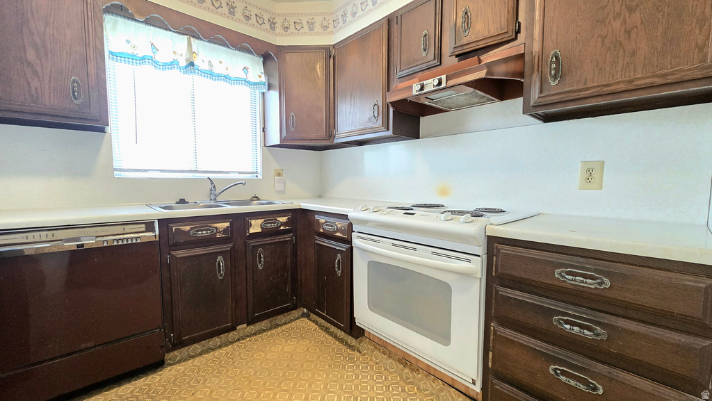 4352 S 125 W Washington Terrace, UT 84405