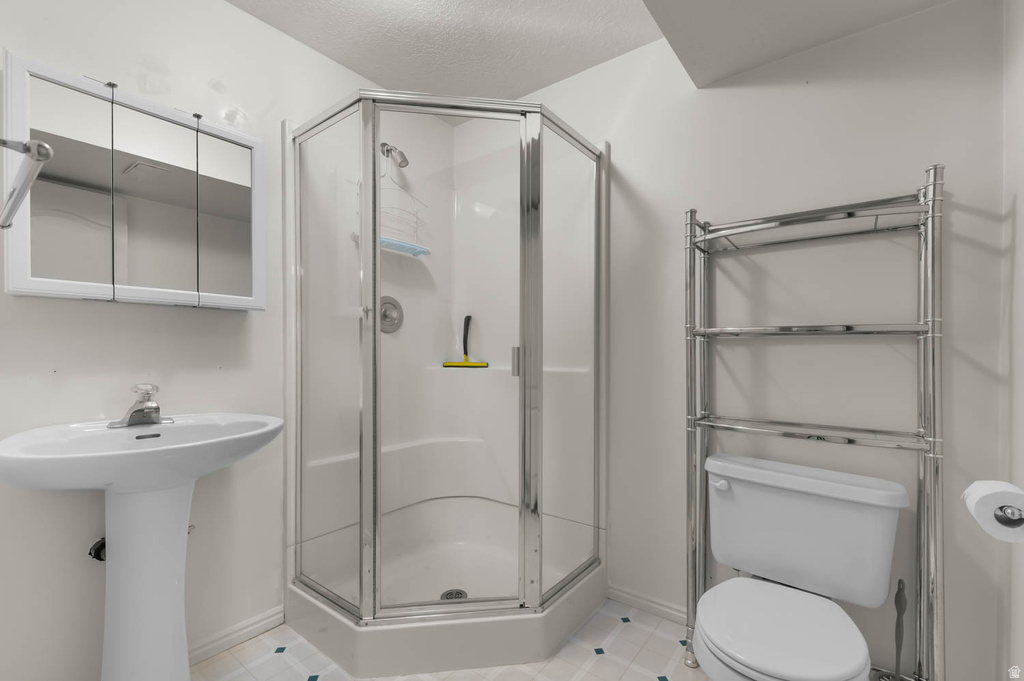 1369 N 2925 W Layton, UT 84041