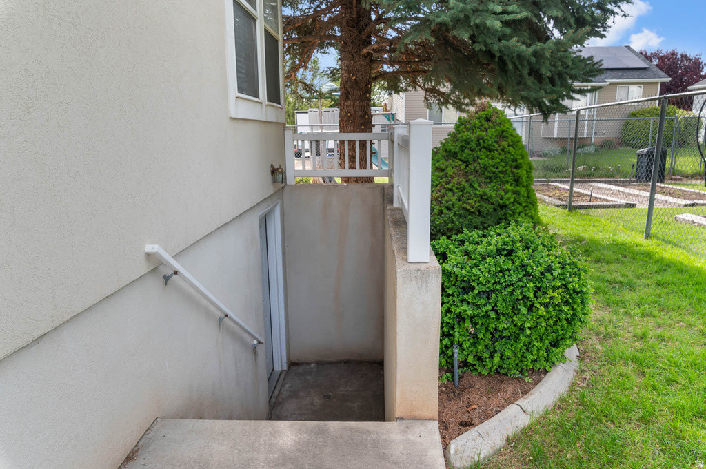 1369 N 2925 W Layton, UT 84041