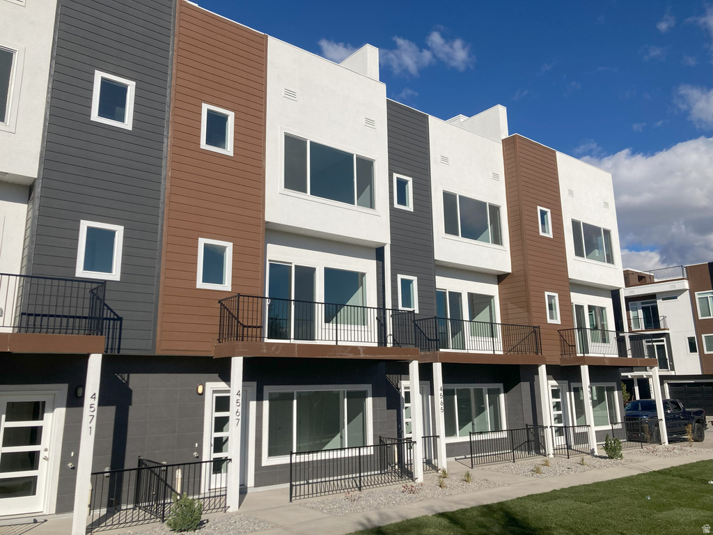 4572 Pleasant Pine Ct #37, West Valley City, UT 84120