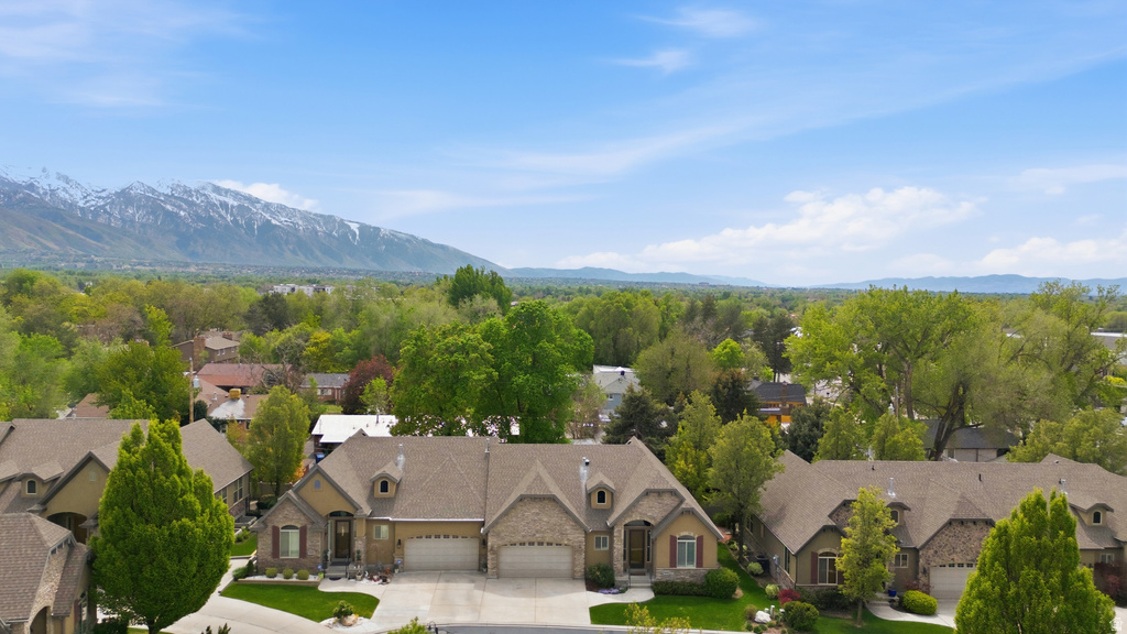 1832 E PEYTON CT Holladay, UT 84117