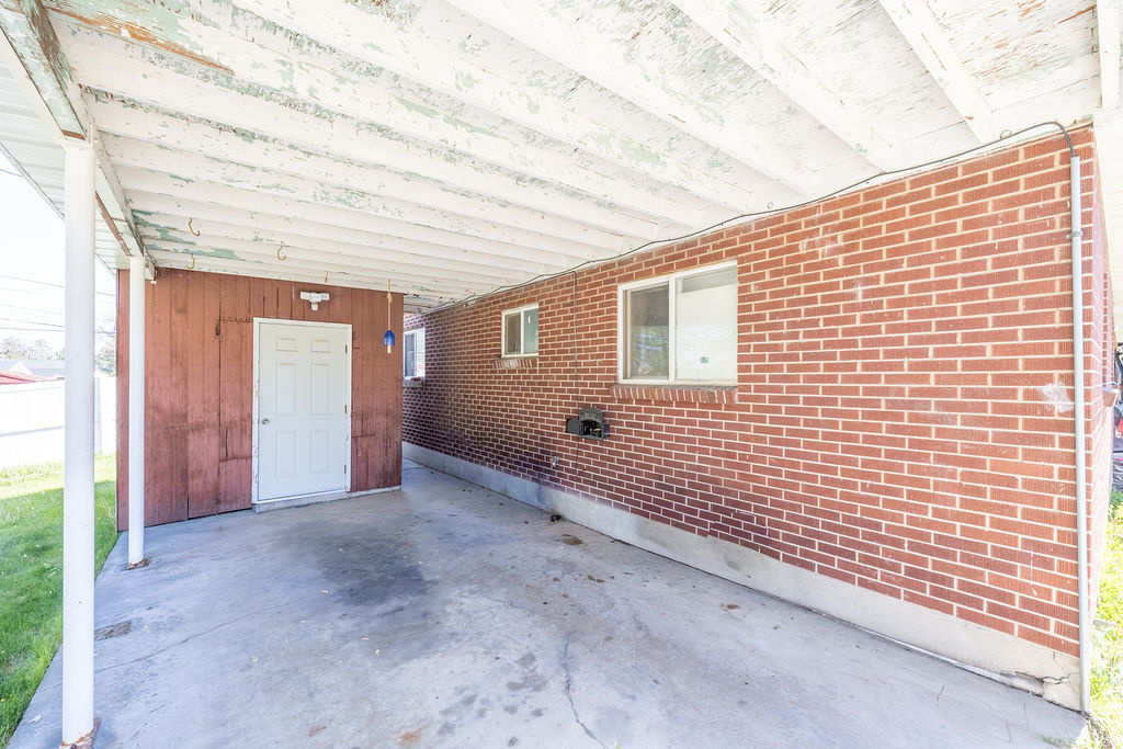 148 W WICKER LN Bountiful, UT 84010