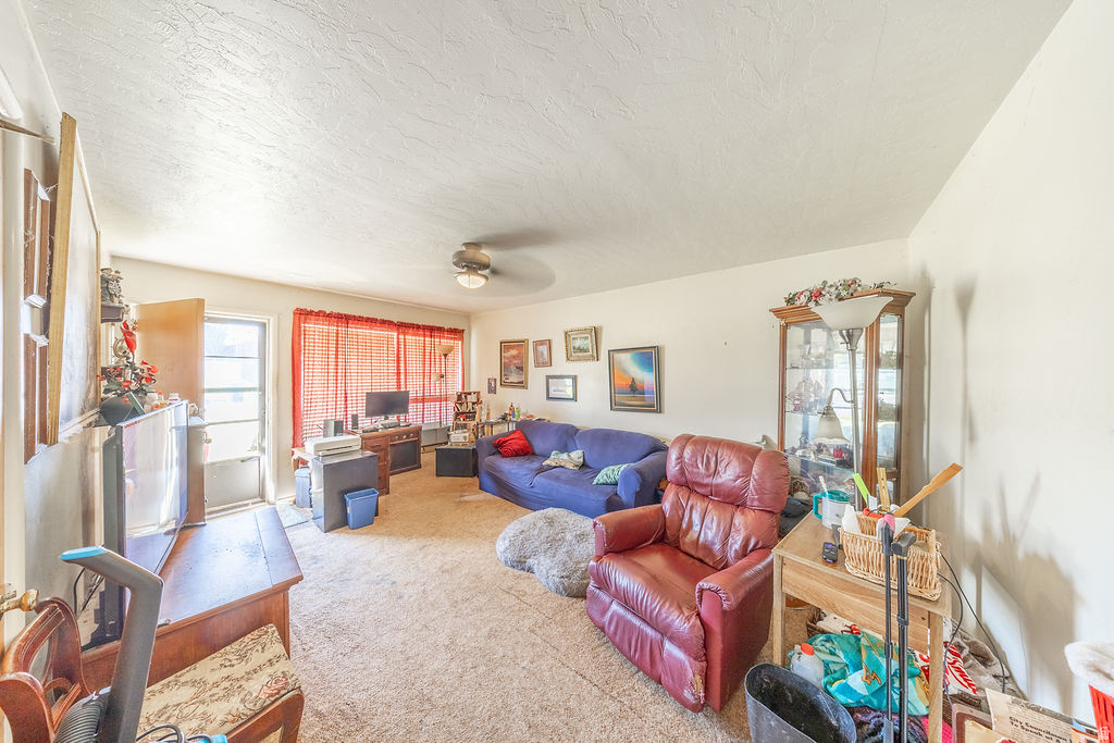 148 W WICKER LN Bountiful, UT 84010
