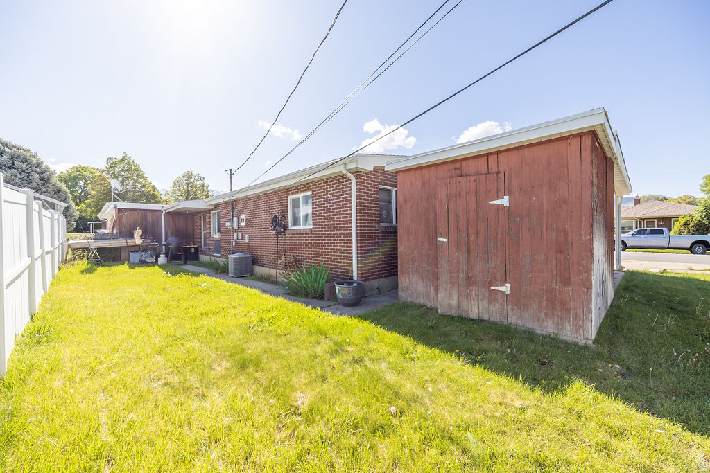 148 W WICKER LN Bountiful, UT 84010