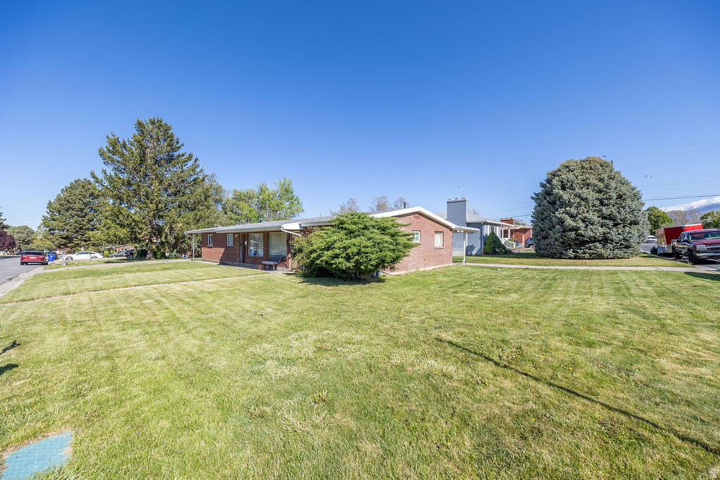 148 W WICKER LN Bountiful, UT 84010