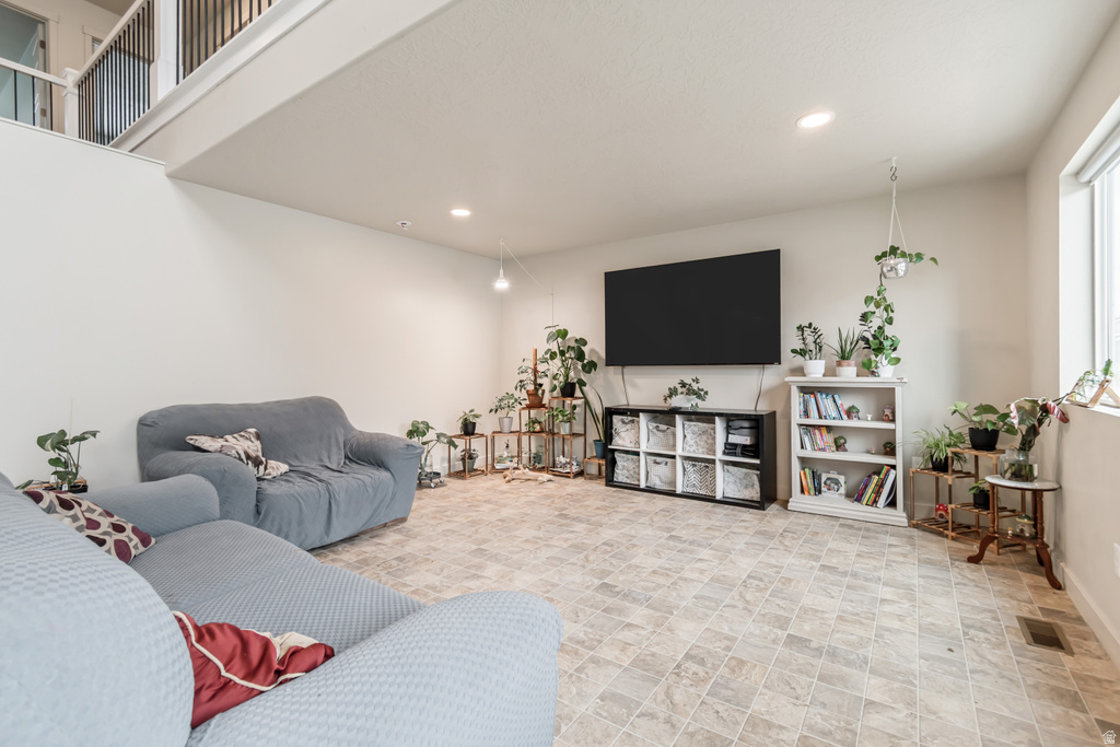 183 E 425 N Vineyard, UT 84059