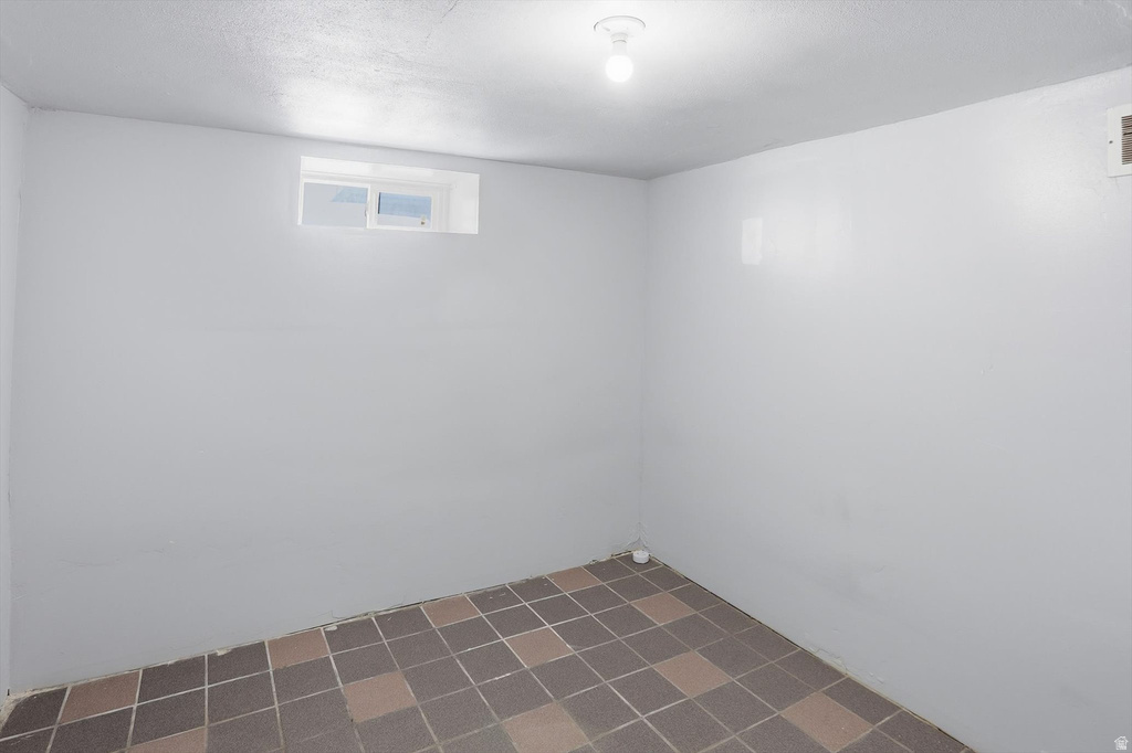 330 N CHICAGO ST Salt Lake City, UT 84116