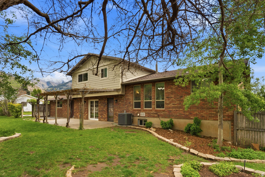 1022 E 3200 N North Ogden, UT 84414