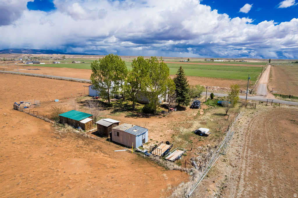 5759 N 11500 E Lapoint, UT 84039
