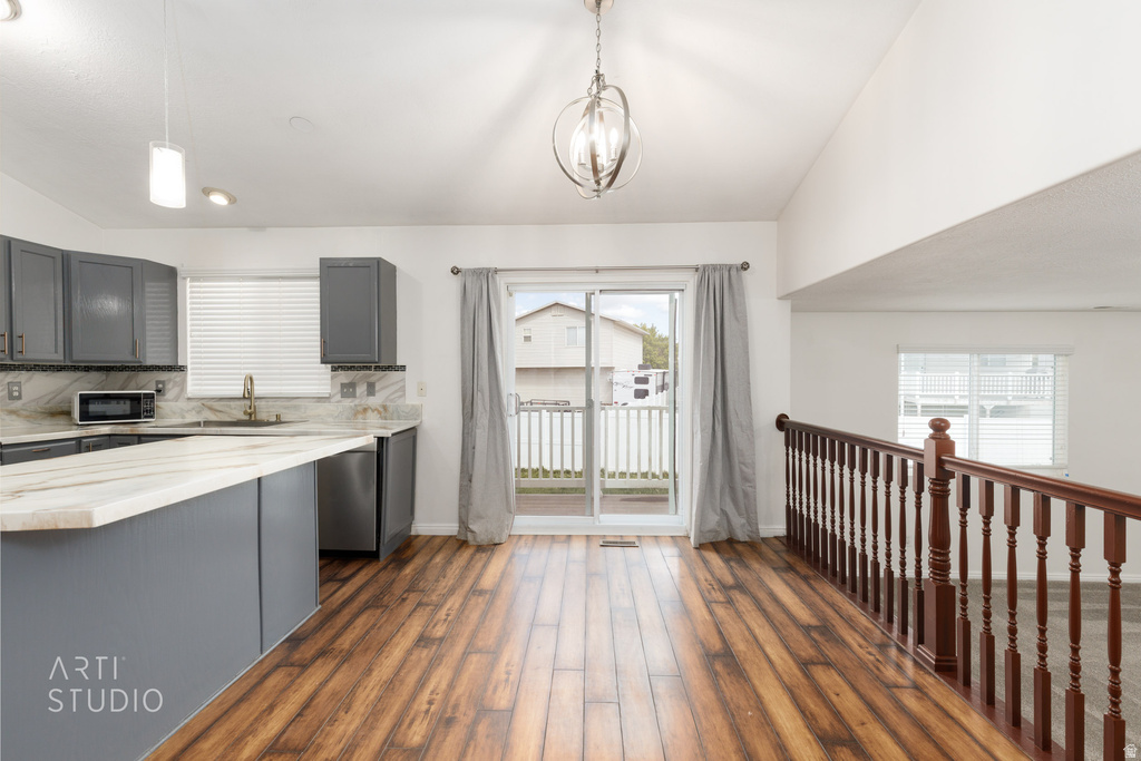 2972 W 2075 S Syracuse, UT 84075
