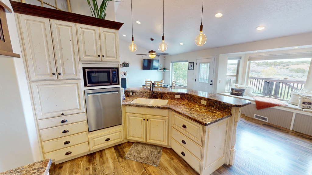 5773 N 4000 W Roosevelt, UT 84066
