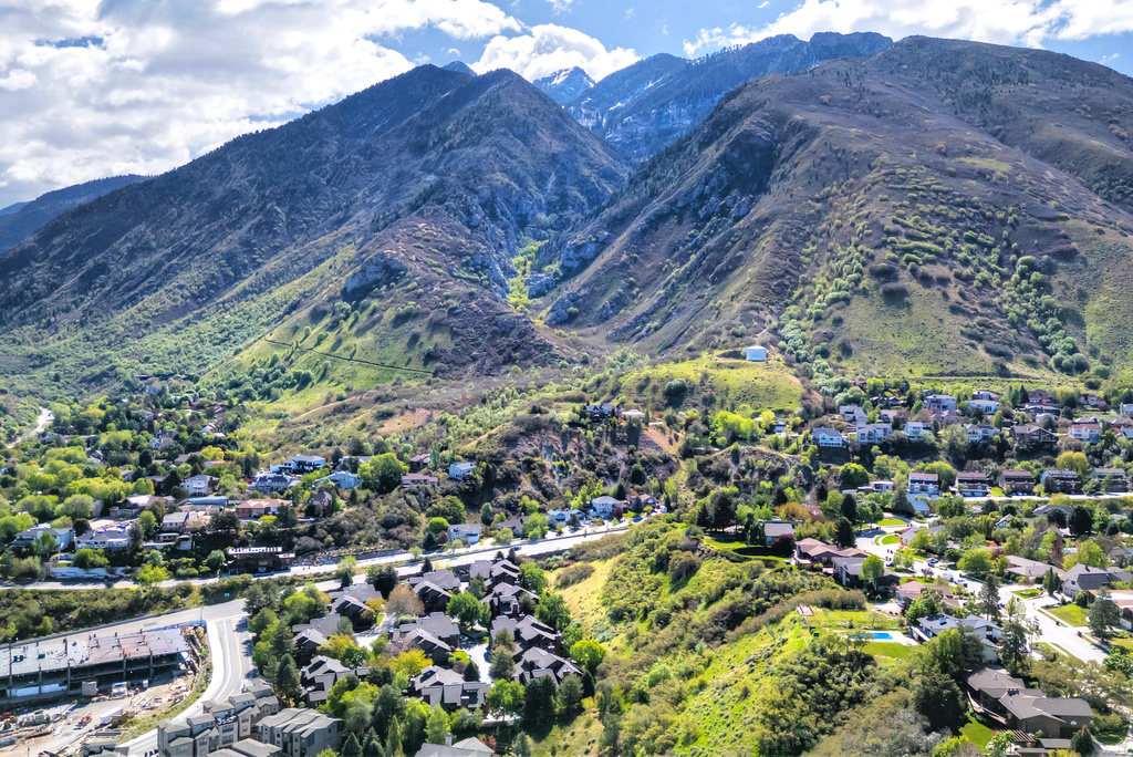 7430 S WASATCH BLVD #B3 Cottonwood Heights, UT 84121