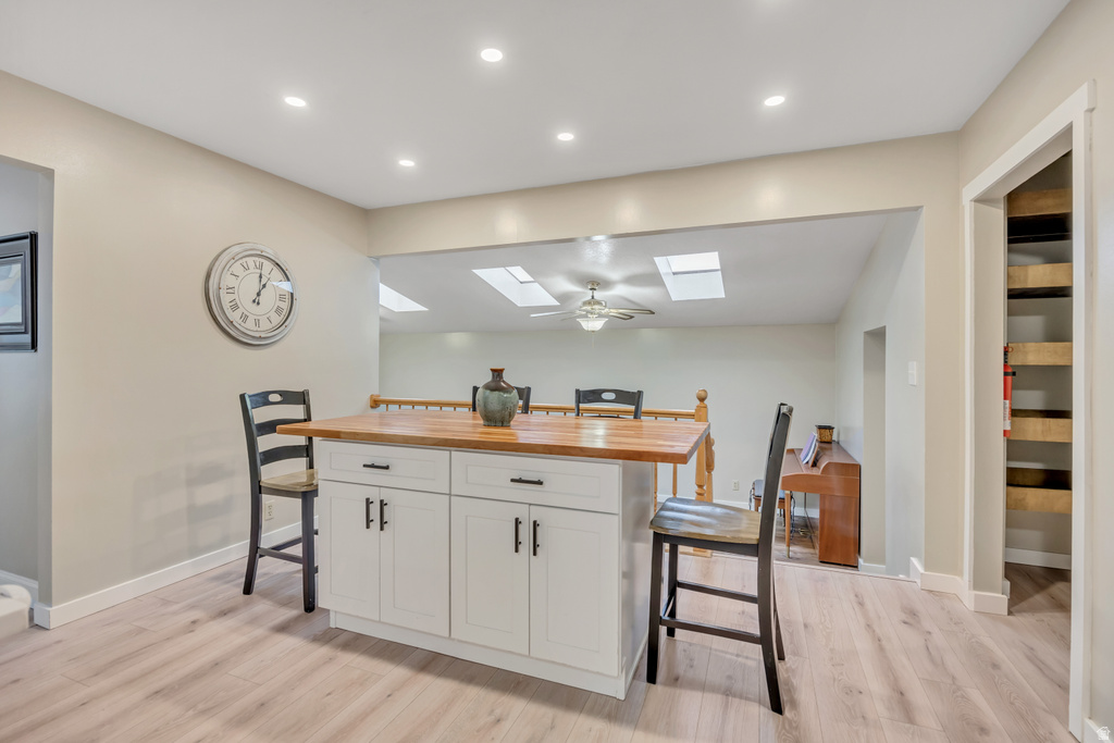 8234 S GRAMBLING WAY Sandy, UT 84094